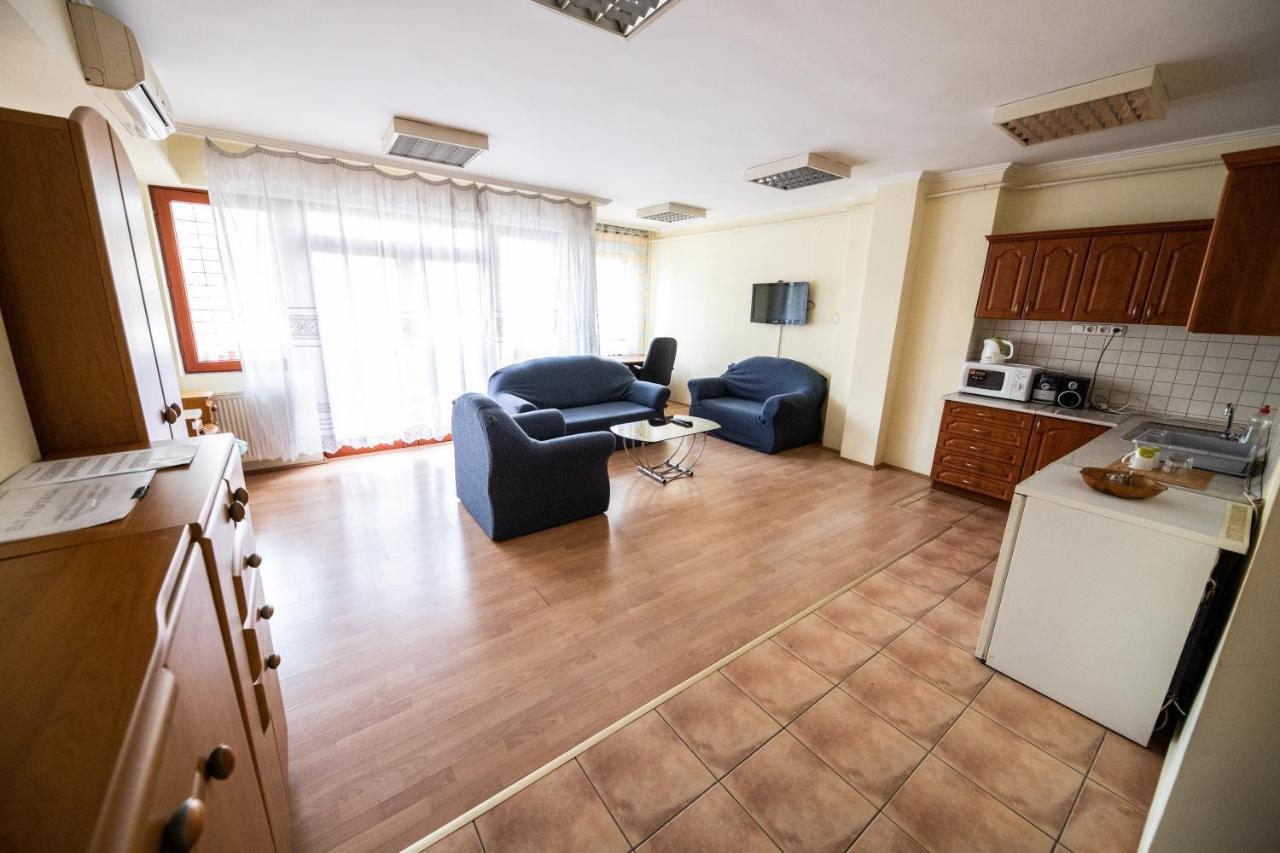 Elit Apartman Apartamento Debrecen Exterior foto