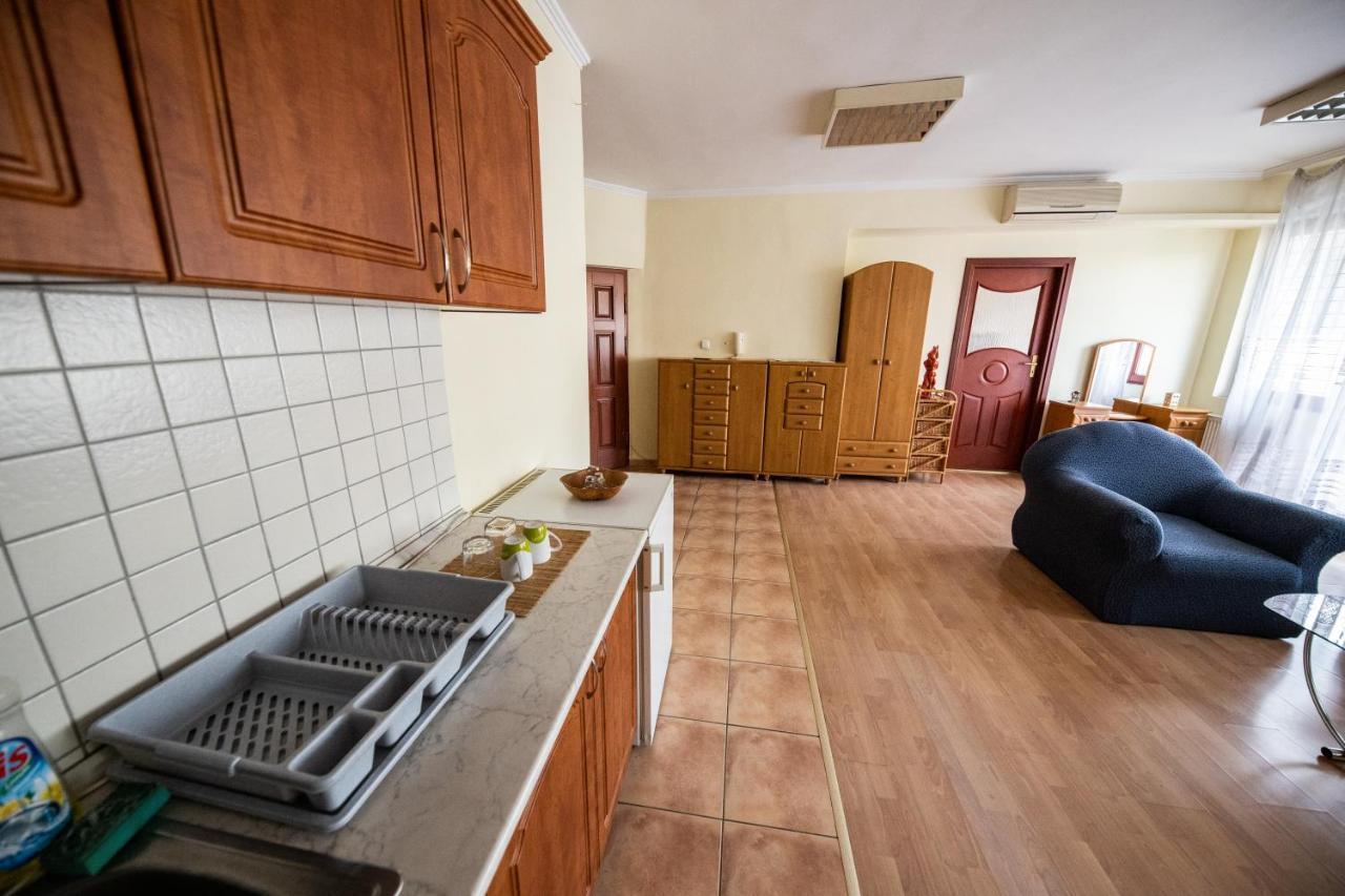 Elit Apartman Apartamento Debrecen Exterior foto